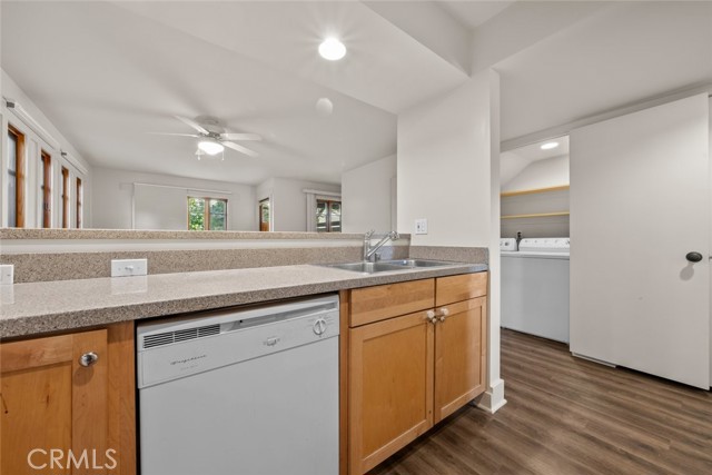 Detail Gallery Image 14 of 35 For 112 S Roosevelt Ave #102,  Pasadena,  CA 91107 - 3 Beds | 2/1 Baths