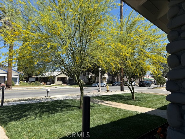 Detail Gallery Image 4 of 18 For 127 W Colton, Redlands,  CA 92374 - 3 Beds | 1/1 Baths