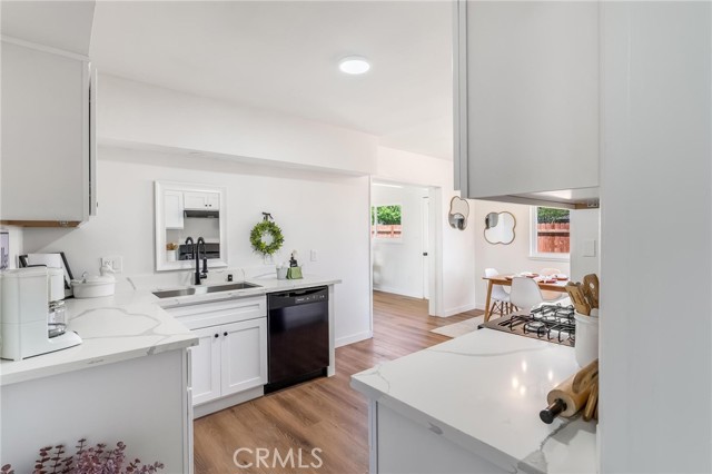 19436 Chaparral Street, Rialto CA: https://media.crmls.org/medias/c6d3c258-943e-49b6-b2dd-3242ee5eb40c.jpg