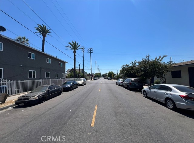 2619 Trinity Street, Los Angeles CA: https://media.crmls.org/medias/c6d482b9-c60d-4b53-83d3-e2694e55116b.jpg