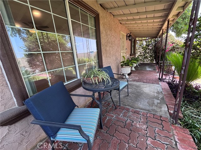 Detail Gallery Image 17 of 30 For 400 N Virginia Ave, Azusa,  CA 91702 - 2 Beds | 1 Baths