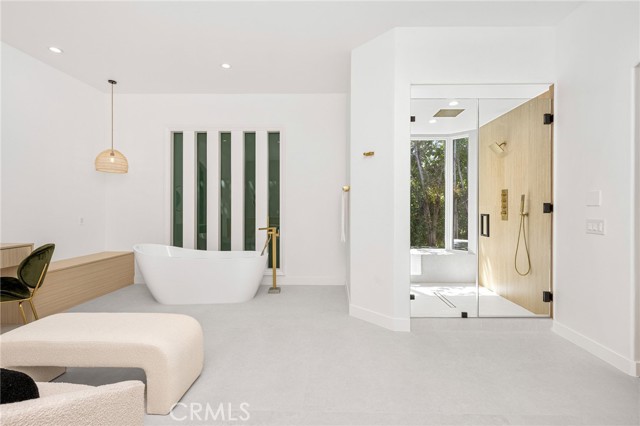 14257 Chandler Boulevard photo 40