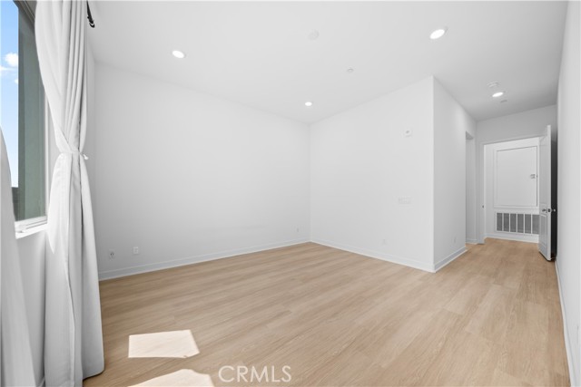 175 Baluster, Irvine CA: https://media.crmls.org/medias/c6d4bf92-ba34-4746-8194-9798a462a629.jpg