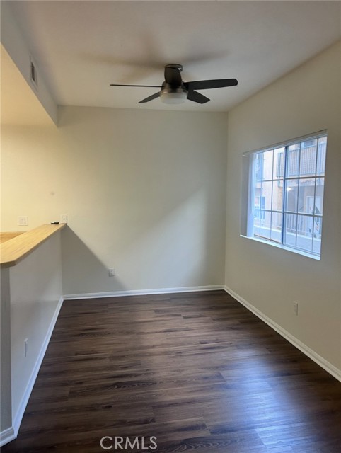 Detail Gallery Image 4 of 8 For 14448 Benefit #2,  Sherman Oaks,  CA 91423 - 2 Beds | 1/1 Baths