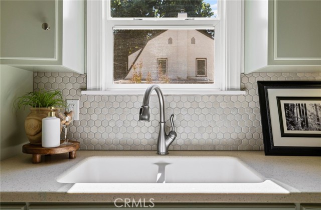 438 W 6th Avenue, Chico CA: https://media.crmls.org/medias/c6d512f3-68f1-4c65-b478-d83f66051a3f.jpg