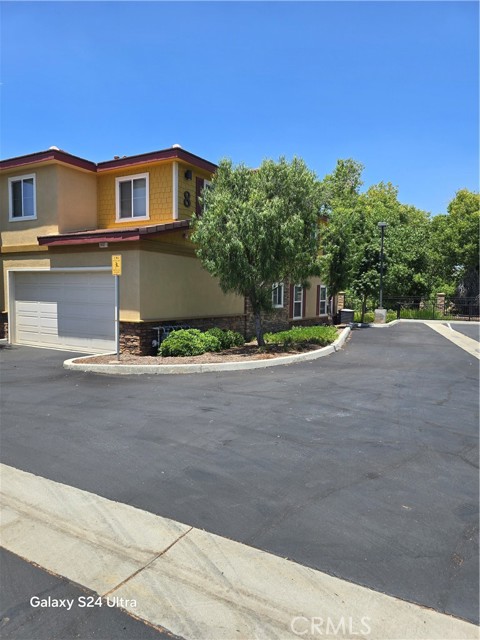 1510 Orange Avenue, Redlands CA: https://media.crmls.org/medias/c6d515fe-9f87-4afd-9e91-0492845d4ba7.jpg