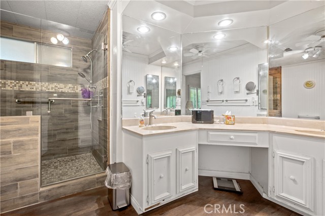 5200 Irvine Blvd., Irvine CA: https://media.crmls.org/medias/c6d523e3-d02b-485e-8e96-7bce7dbbd178.jpg
