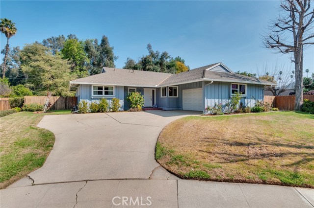 2807 Chisholm Rd, Riverside, CA 92506