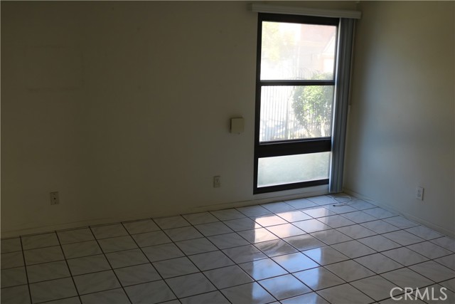 2nd bedroom.