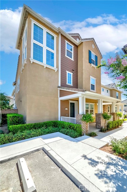 16145 Sandpiper Avenue, Chino CA: https://media.crmls.org/medias/c6d81bb6-2431-4756-8399-00f4625aa404.jpg