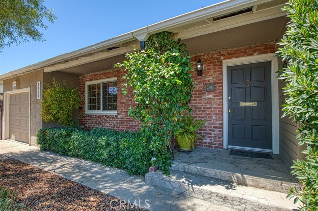 Detail Gallery Image 6 of 40 For 3421 N Callisch St, Fresno,  CA 93726 - 2 Beds | 1/1 Baths