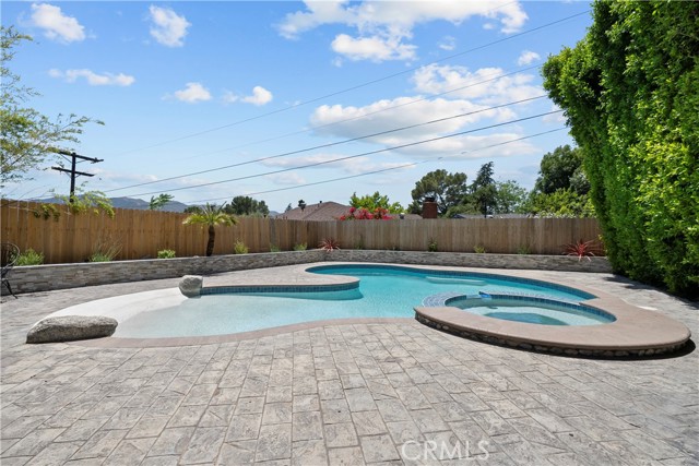 4919 Dunsmore Avenue, La Crescenta CA: https://media.crmls.org/medias/c6d93531-faef-4fa7-9f6b-5e3c61e0eafa.jpg