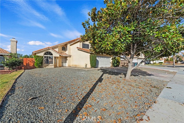 Detail Gallery Image 2 of 11 For 16039 Nippet Ln, Moreno Valley,  CA 92551 - 3 Beds | 2/1 Baths