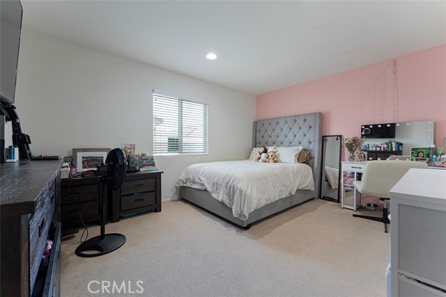 26833 Calico Court, Winchester CA: https://media.crmls.org/medias/c6dae027-04a3-4bad-8a15-5999dff53f3d.jpg