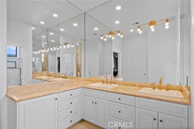 Detail Gallery Image 28 of 50 For 23 Santa Rosa Ct, Manhattan Beach,  CA 90266 - 3 Beds | 2/1 Baths