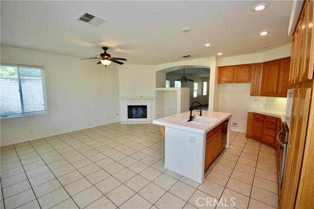 31105 Sunningdale Drive, Temecula CA: https://media.crmls.org/medias/c6dd49c8-8109-44a6-9ab2-c8da58016e48.jpg