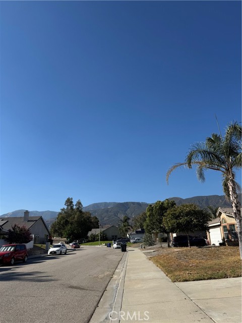 4611 Orange Drive, San Bernardino CA: https://media.crmls.org/medias/c6dd9b9f-e1df-428c-a4e6-a6b58cfc24a7.jpg