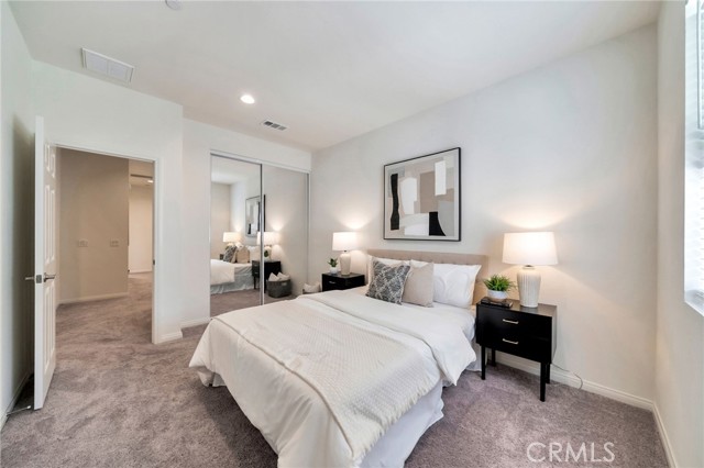 Detail Gallery Image 33 of 43 For 2132 Lacy Crossing Dr, Santa Ana,  CA 92701 - 4 Beds | 3/1 Baths