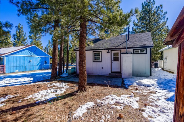 Detail Gallery Image 2 of 23 For 917 Cypress Ln, Big Bear City,  CA 92314 - 1 Beds | 1 Baths