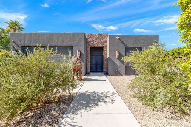 2600 E Vincentia, Palm Springs, CA 92262