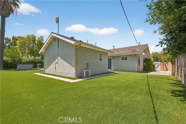 5274 Crebs Avenue, Tarzana CA: https://media.crmls.org/medias/c6de1c60-6179-4bdf-aafc-f9bc1da016d3.jpg