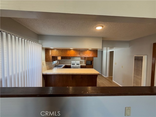 Detail Gallery Image 5 of 24 For 228 E Culver, Orange,  CA 92866 - 3 Beds | 1/1 Baths