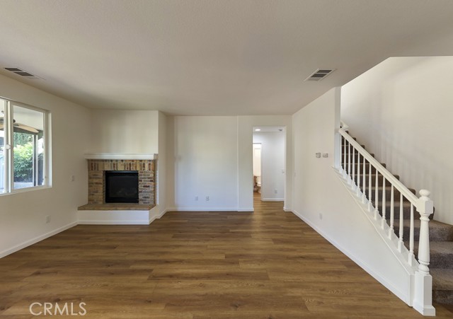 31659 Rosales Avenue, Murrieta CA: https://media.crmls.org/medias/c6de7b06-7ca1-47c7-9e57-dedbaaa13212.jpg
