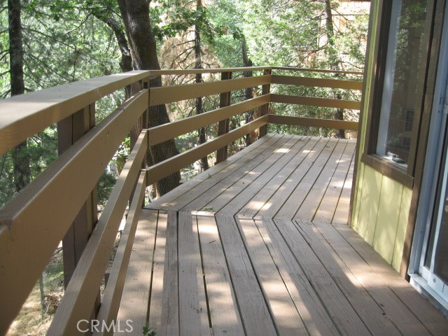 Detail Gallery Image 13 of 19 For 2756 Circle Dr, Running Springs,  CA 92382 - 2 Beds | 1/1 Baths