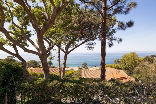 1020 Palos Verdes Drive, Palos Verdes Estates, California 90274, 4 Bedrooms Bedrooms, ,1 BathroomBathrooms,Residential,Sold,Palos Verdes,SB21217800