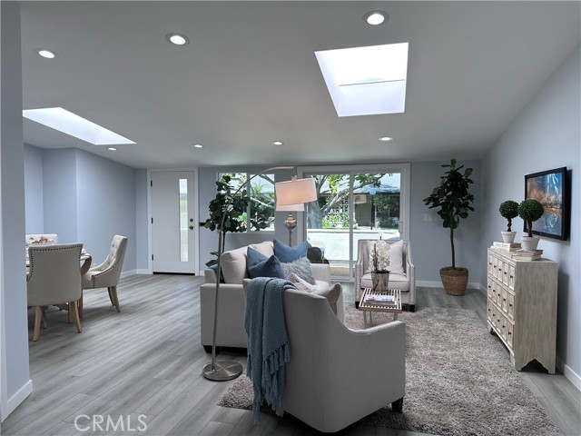 13361 El Dorado, Seal Beach CA: https://media.crmls.org/medias/c6e02c6e-f3f8-4b58-bf72-8e9a18a3e93e.jpg