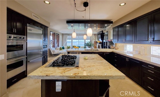 34 Sunset Cove, Newport Coast CA: https://media.crmls.org/medias/c6e070f2-a8f1-469d-a581-4c3b049d953d.jpg