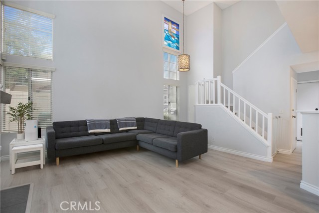 Detail Gallery Image 4 of 22 For 1151 Portofino Ct. #101,  Corona,  CA 92881 - 3 Beds | 2/1 Baths