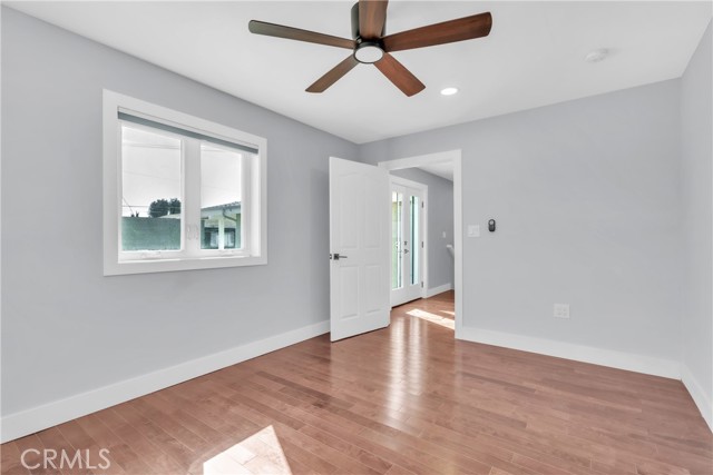 Detail Gallery Image 15 of 32 For 12812 Short, Los Angeles,  CA 90066 - 5 Beds | 3 Baths