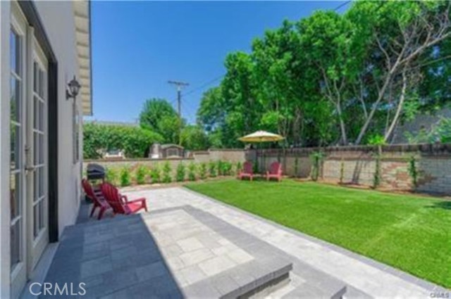 5840 White Oak Avenue, Encino CA: https://media.crmls.org/medias/c6e0d98c-2a12-4ceb-aed1-c0b17949a076.jpg