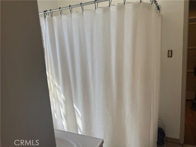 Detail Gallery Image 6 of 14 For 416 Oakdale Dr, Claremont,  CA 91711 - 4 Beds | 2 Baths