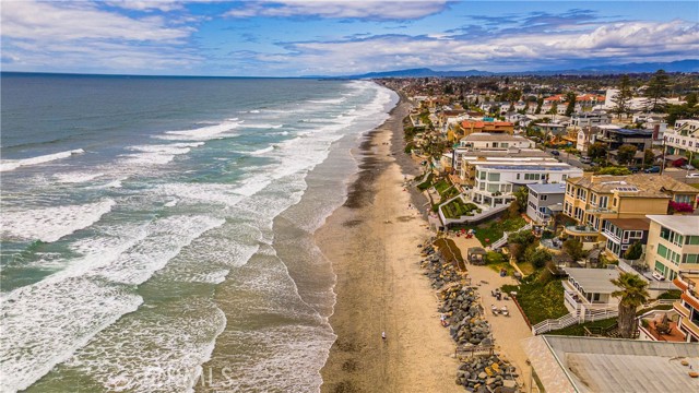 450 Anchor Way, Carlsbad CA: https://media.crmls.org/medias/c6e2e863-e803-4214-baa4-b50b1c23f6f1.jpg