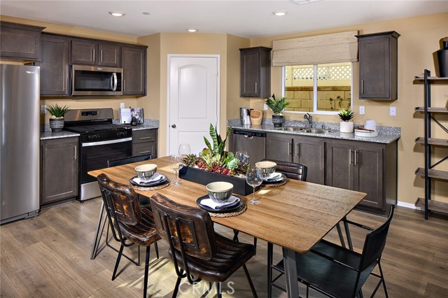 8504 Peachwillow Court, Jurupa Valley CA: https://media.crmls.org/medias/c6e2fb51-06e5-49ee-b7b1-5e0a6ee60b7b.jpg