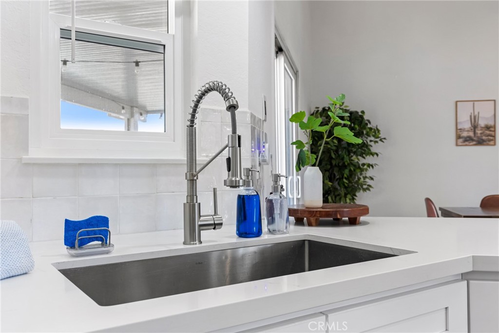 MLS #OC25274210 image #21