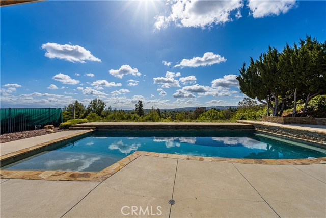 Detail Gallery Image 16 of 75 For 6040 Pat Ave, Woodland Hills,  CA 91367 - 5 Beds | 4/2 Baths