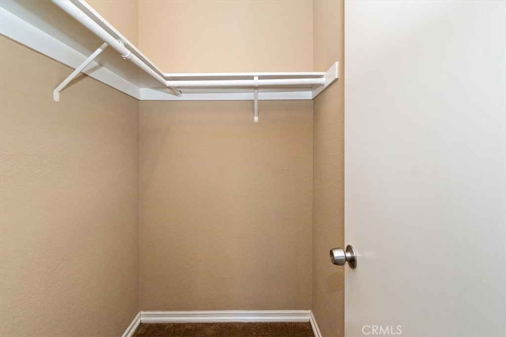 https://media.crmls.org/medias/c6e3baf7-2855-4832-a90b-c047c288393a.jpg?preset=X-Large