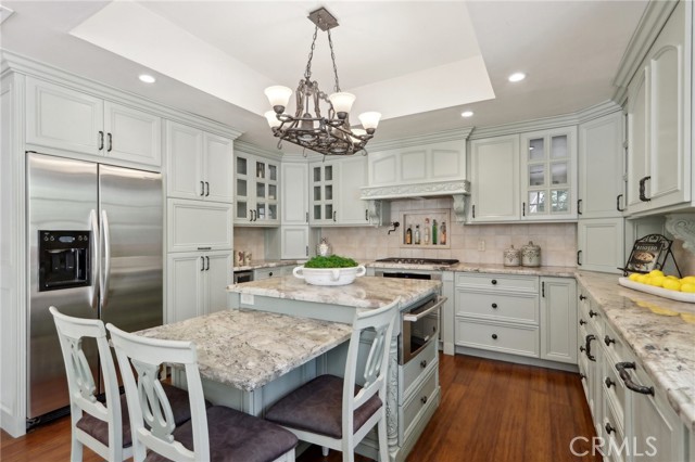 5347 Hinton Avenue, Woodland Hills CA: https://media.crmls.org/medias/c6e43b34-41c4-4074-9040-59c06aa308f2.jpg