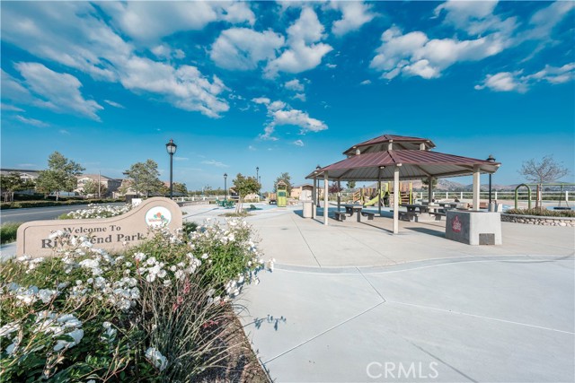 Detail Gallery Image 38 of 48 For 11829 Confluence Dr, Jurupa Valley,  CA 91752 - 5 Beds | 3 Baths