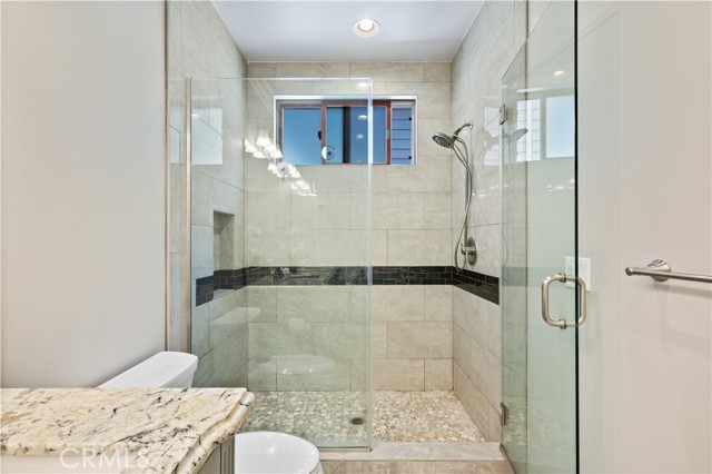 1407 S Catalina Avenue, Redondo Beach CA: https://media.crmls.org/medias/c6e4cace-3177-4de2-b2b5-240738bbab5f.jpg