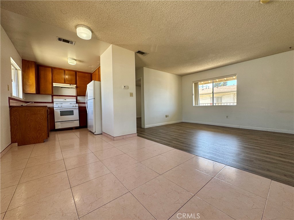 12327 Beverly #C3