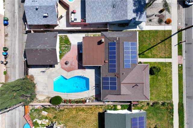 7948 Fallbrook Ave, West Hills CA: https://media.crmls.org/medias/c6e51136-17bc-4fe2-83f8-2a67cc6b4504.jpg