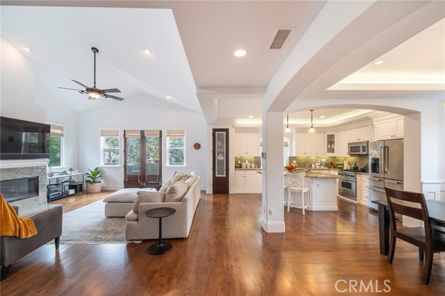 2224 Gates Avenue, Redondo Beach, California 90278, 4 Bedrooms Bedrooms, ,4 BathroomsBathrooms,Residential,For Sale,Gates,PV26076306