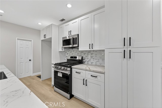 Detail Gallery Image 20 of 71 For 25544 Portola, Loma Linda,  CA 92354 - 3 Beds | 2/1 Baths