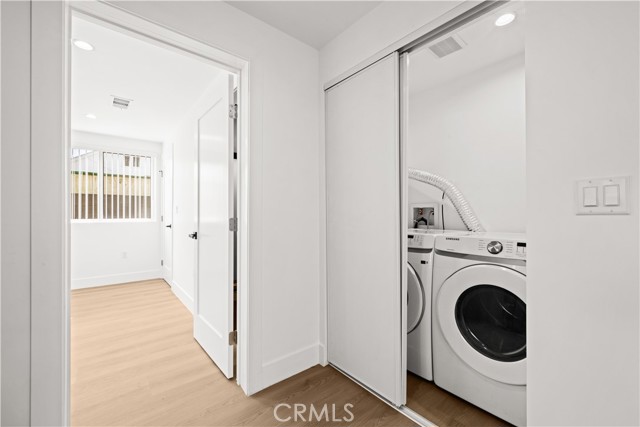 Detail Gallery Image 15 of 27 For 2002 Hillcrest Dr, Los Angeles,  CA 90016 - 4 Beds | 4 Baths