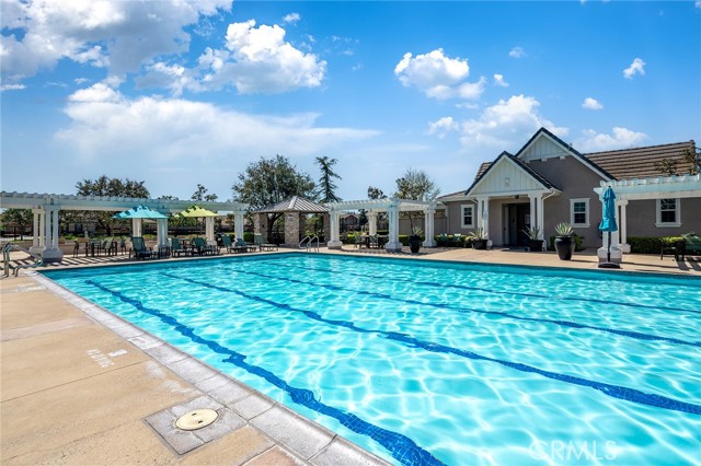 7265 Enclave Drive, Eastvale CA: https://media.crmls.org/medias/c6e6ec7f-8ab7-47c1-b509-a217d9d7a0e9.jpg