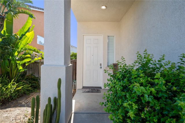 Detail Gallery Image 3 of 29 For 11432 Sheffield Rd, Fontana,  CA 92337 - 3 Beds | 2/1 Baths